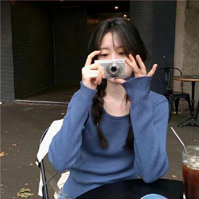 新娘向后跑